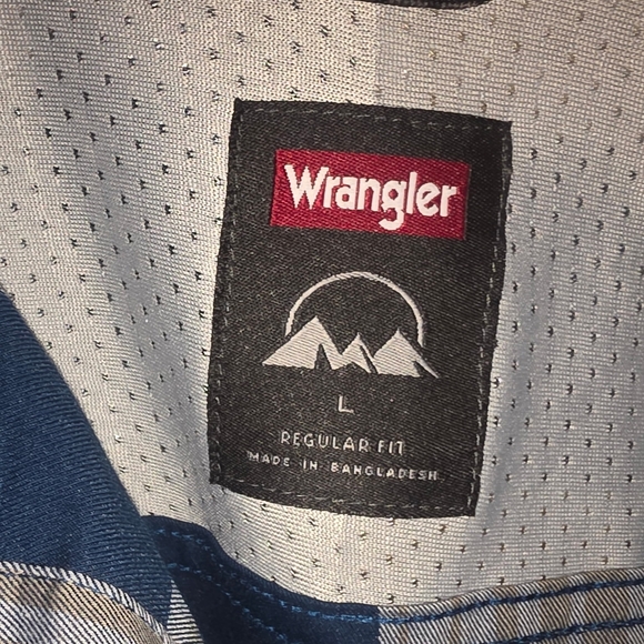 Wrangler Blue and White Plaid Men's Shirt - Picture 4 of 4